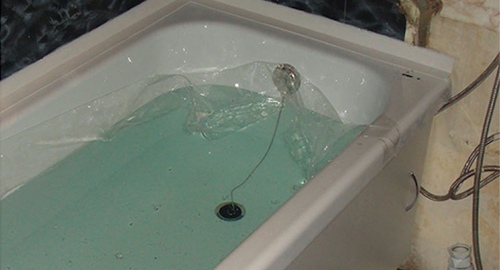 Установкой акрилового вкладыша | Малино